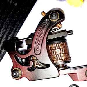 Tattoo gun with extras